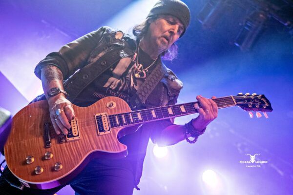 Phil Campbell 1